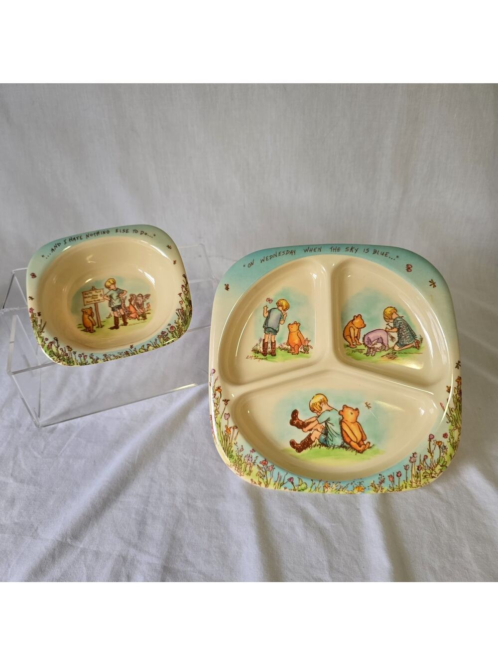 Vtg Selandia Winnie the Pooh Melamine Divided Plate w/ Matching Bowl EUC